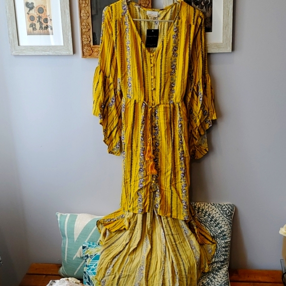 BluHeaven Dresses & Skirts - Blu Heaven STUNNING Yellow & Purple Patterned Boho HiLo Dress szS NWT